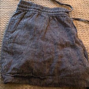 Mid rise linen blend shorts - 4 inch inseam.